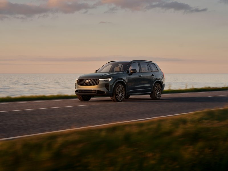 Volvo XC60 in XC90 - prenova + priključni hibrid