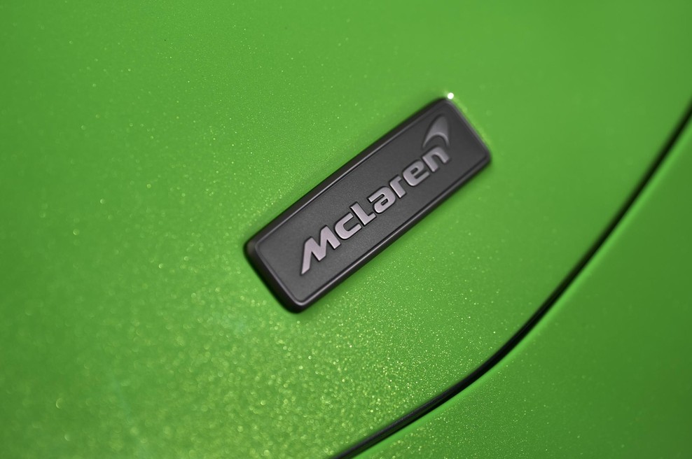 Šest valjev in elektrika namesto V8: McLarnov poskus naj bi se klavrno končal leta 2028 (foto: McLaren)