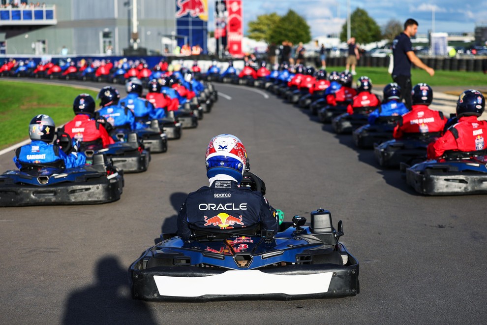 Red Bull Max 100