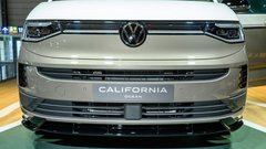Volkswagnova Multivan in California na obisku pri športnih kirurgih