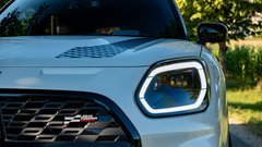 
                                                         MINI Countryman JCW