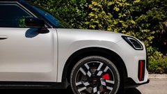 
                                                         MINI Countryman JCW