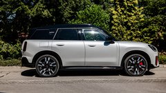 
                                                         MINI Countryman JCW