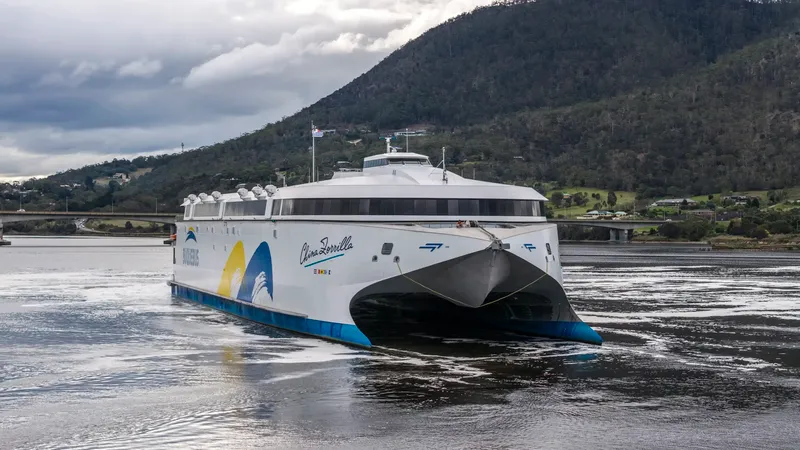 Incat Hull 96 China Zorilla električni trajekt