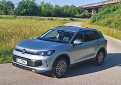 Test: Volkswagen Tiguan 4All 1.5 TSI eHybrid  – Odgovor na energetske izzive