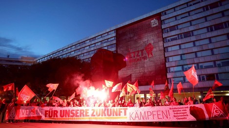 Nemška avtomobilska industrija vre: danes skoraj 300 protestov, delavci imajo dovolj
