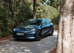 Test: BYD Seal 6 DM-i - Priključni hibrid, ki ga pozabiš priključiti