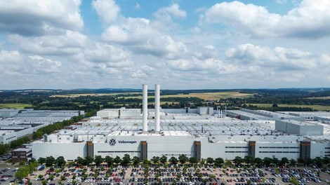 Bencin in dizel izgubljata primat? Volkswagen razkril, kaj trenutno naročajo kupci