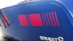 
                                                         Renaultov retro športnik samo za oči, ne pa tudi za na cesto