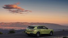 
                                                         Bentley Torcal - električni SUV