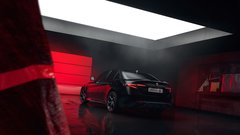 
                                                         Alfa Romeo Luna Rosa