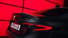 
                                                         Alfa Romeo Luna Rosa