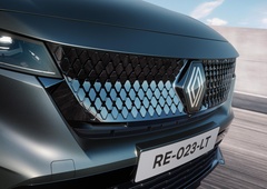 Renault bo doma zapravil več kot 10 milijard evrov, a njegov prvi mož ima veliko skrb