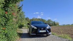 
                                                         Test: Lexus RZ 550 F-Sport - Ne bo za vsakogar …