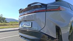 
                                                         Test: Lexus RZ 550 F-Sport - Ne bo za vsakogar …