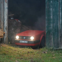 Volkswagen Golf GTI je dober tudi za košnjo trave