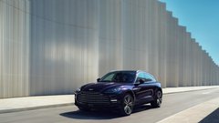 
                                                         Aston Martin DBX GT