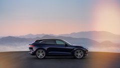 
                                                         Aston Martin DBX GT