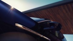 
                                                         Aston Martin DBX GT