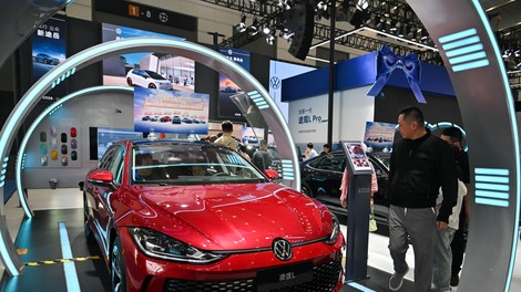 Volkswagen obrača tok: avtomobili iz kitajskih tovarn zdaj odhajajo v Severno Ameriko