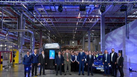 BMW - otvoritev tovarne baterij