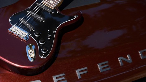 PRS Silver Sky Defender