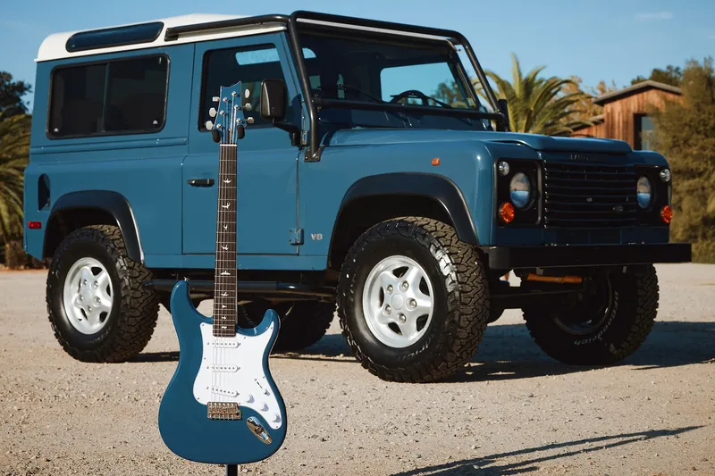 PRS Silver Sky Defender