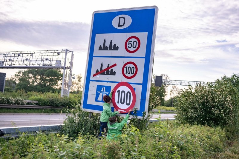 Kaj hočejo severni sosedje z omejitvijo hitrosti na 100 kilometrov?