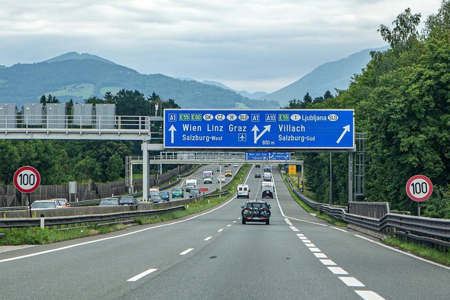 Kaj hočejo severni sosedje z omejitvijo hitrosti na 100 kilometrov?