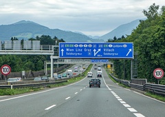 Kaj hočejo severni sosedje z omejitvijo hitrosti na 100 kilometrov?