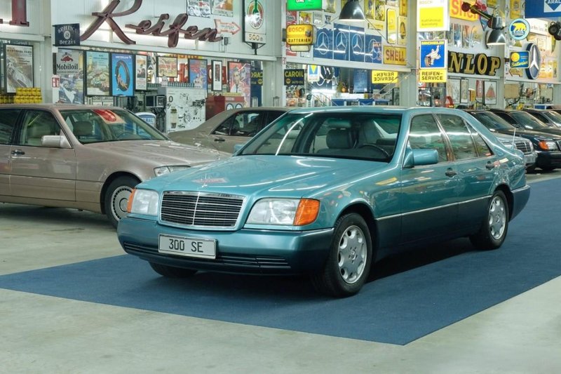 Največja zasebna zbirka Mercedes-Benza razreda S v Evropi naprodaj skoraj za drobiž