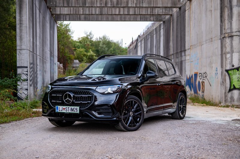 Mercedes-Benz GLB 220