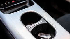 
                                                         Mercedes-Benz GLB 220