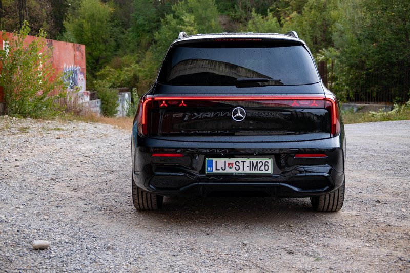 Mercedes-Benz GLB 220
