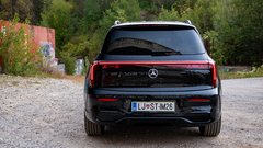
                                                         Mercedes-Benz GLB 220