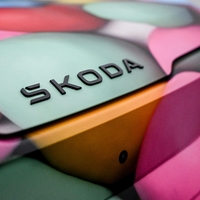 Analitik presenetil z drzno trditvijo: Škoda je postala novi Porsche