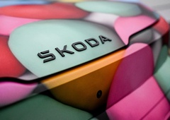 Analitik presenetil z drzno trditvijo: Škoda je postala novi Porsche
