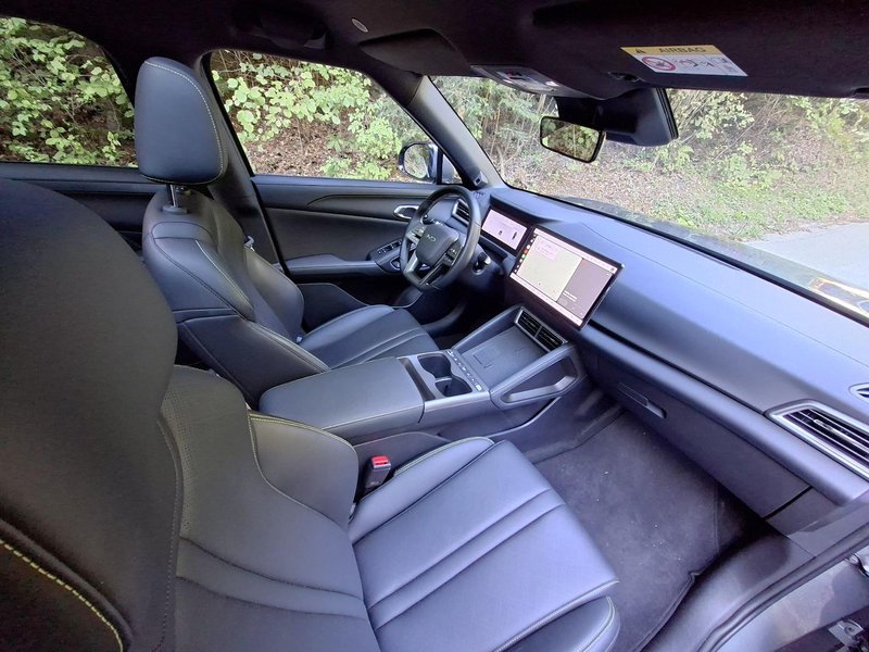 Test: BYD Atto 2 DM-i - Posebnež med mestnimi kompaktneži