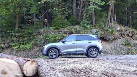 Test: BYD Atto 2 DM-i - Posebnež med mestnimi kompaktneži