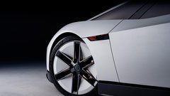 
                                                         Tesla Roadster