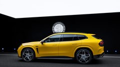 
                                                         Mercedes-AMG GT SUV