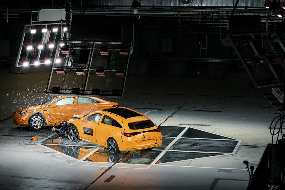 Mercedes-Benz CLA, preizkusni trk