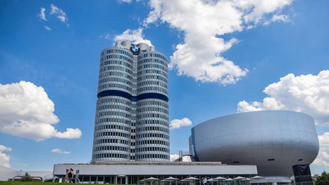 BMW tovarna