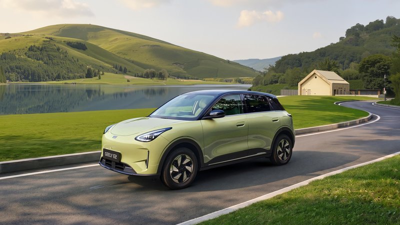 Geely E2 v Sloveniji najprej za predjed, v začetku prihodnjega leta tudi  zares