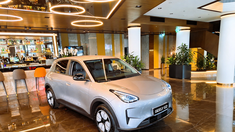 Geely E2 v Sloveniji najprej za predjed, v začetku prihodnjega leta tudi  zares