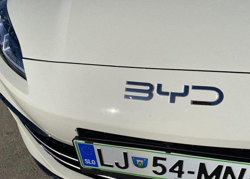 Test: BYD Seal 6 DM-i Comfort - Sredi ofenzive