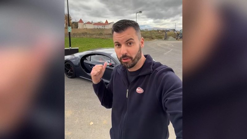 Mateju Rimcu sredi belega dne izginil Bugatti Chiron, ključ je bil v avtomobilu