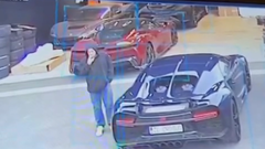 Mateju Rimcu sredi belega dne izginil Bugatti Chiron, ključ je bil v avtomobilu