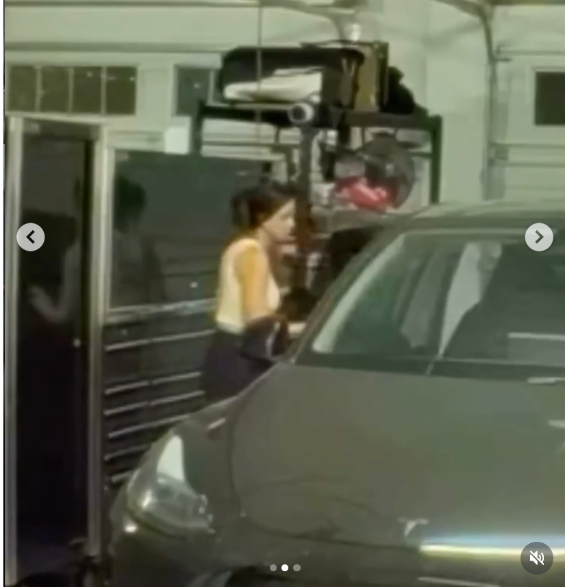 "Jokala bo, ko ji bodo to predvajali na sodišču": Širi se posnetek ženske, ki uniči avto bivšega (video)